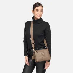 CLARISSY FEMME